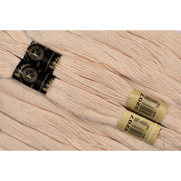 Нитки мулине цв.9207 молочный 12х10м С-Пб