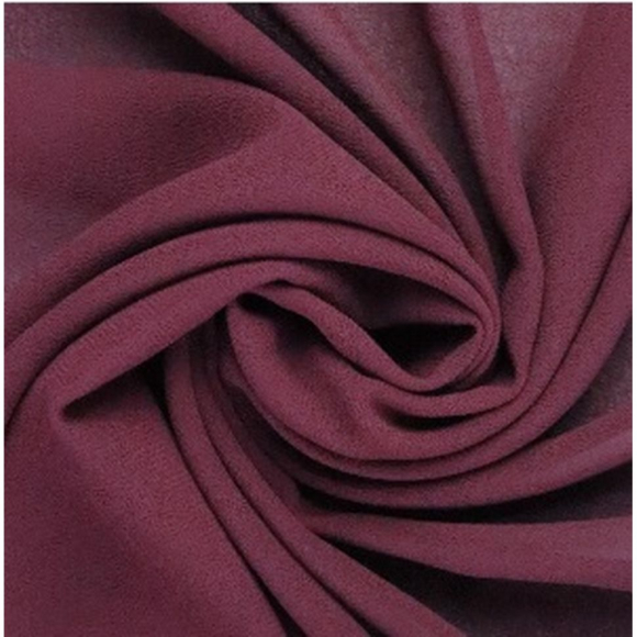 Ткань Креп-шифон 105 г/м? 100% полиэстер шир.150 см арт.Р.26848.07 цв.07 бордовый уп.25м Ткань Креп-шифон 105 г/м? 100% полиэстер шир.150 см арт.Р.26848.07 цв.07 бордовый уп.25м