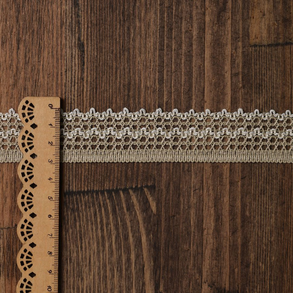 Тесьма вязаная 60001 шир.30мм цв.201 лен с белым уп.25м