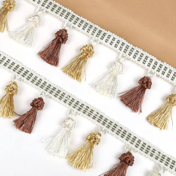 Бахрома для штор с кисточками арт.6152-0330 шир.65мм цв.3 цвета уп.10м