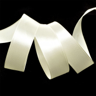 Лента атласная 25мм цв.3004 св.кремовый IDEAL уп.27,4 м