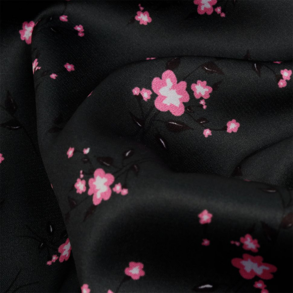 Ткань шелк Армани креп 90 г/м? 97% полиэстер, 3% лайкра шир.148 см арт.T.0229.6 цв.06 черный рул.25м Ткань шелк Армани креп 90 г/м? 97% полиэстер, 3% лайкра шир.148 см арт.T.0229.6 цв.06 черный рул.25м