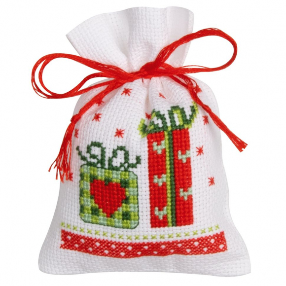 182134_Набор для вышивания мешочков (саше) "Рождественские фигурки"