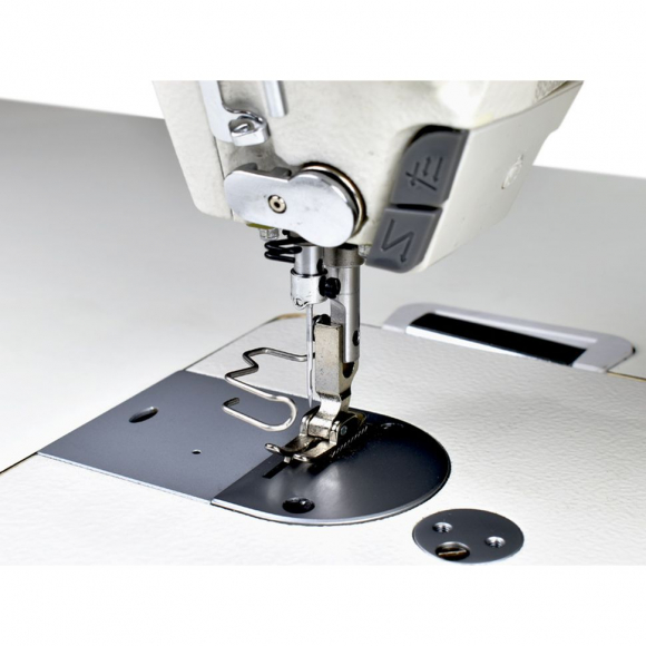 Прямострочная промышленная швейная машина с автоматикой и увеличенным челноком Aurora H-5B