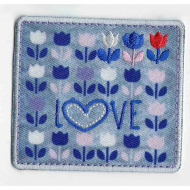 Термоаппликация HKM "Надпись LOVE и тюльпаны"