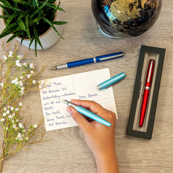 189616_Ручка перьевая "Eleganza Classic" с синим картриджем, размер пера M, 0.5 мм, цвет корпуса красный 189616_Ручка перьевая "Eleganza Classic" с синим картриджем, размер пера M, 0.5 мм, цвет корпуса красный