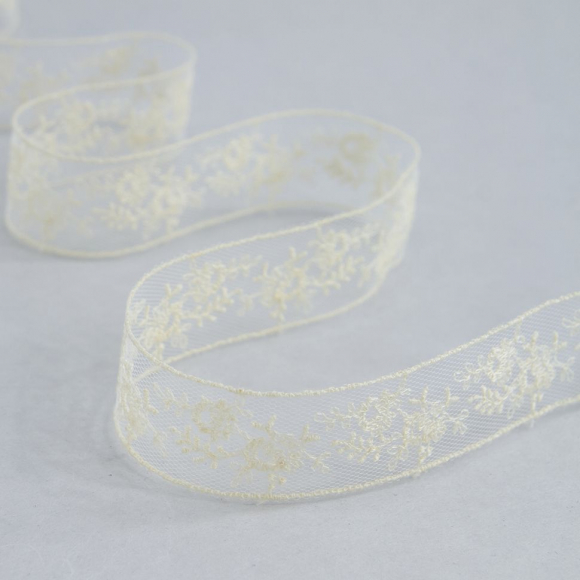 Вышивка на тюле, 23 мм, цвет экрю Вышивка на тюле, 23 мм, цвет экрю