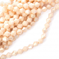 Бусины граненые Биконус (стекло) на нитях арт.TBY-K-2  8х8мм отвер.1,8мм цв.69 AB молочный уп.50шт х40 бусин