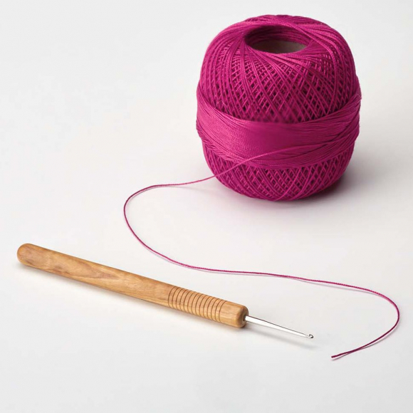 136609_Крючок, вязальный с ручкой из оливкового дерева, addiNature №0.5, 15 см