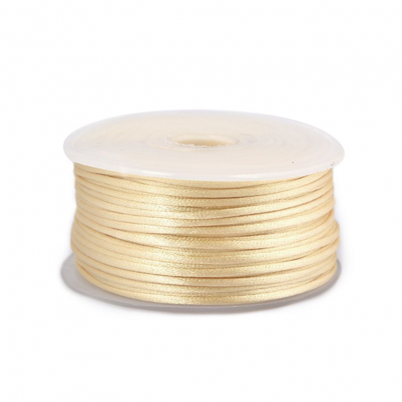 Шнур TBY атласный круглый 2мм цв.3009 бежевый уп.50м Шнур TBY атласный круглый 2мм цв.3009 бежевый уп.50м