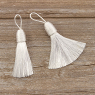 183438_Кисть декоративная на шнуре, длина 85 мм, цвет белый