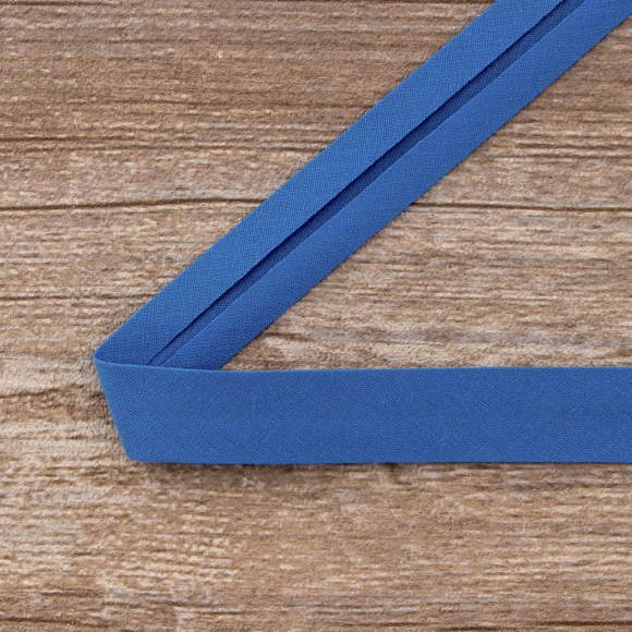 Косая бейка хлопок/полиэстер 20 мм, 25 м, цвет 42, голубой темный Косая бейка хлопок/полиэстер 20 мм, 25 м, цвет 42, голубой темный