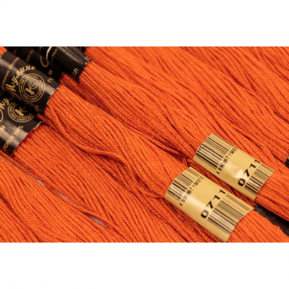 Нитки мулине цв.0711 т.оранжевый 12х10м С-Пб