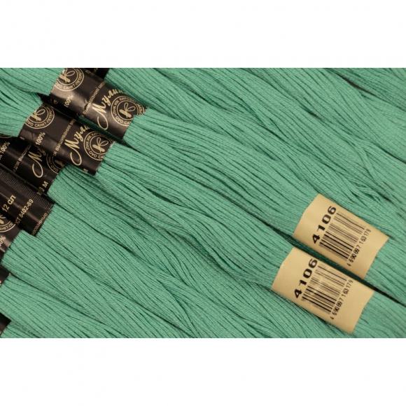 Нитки мулине цв.4106 зеленый 12х10м С-Пб