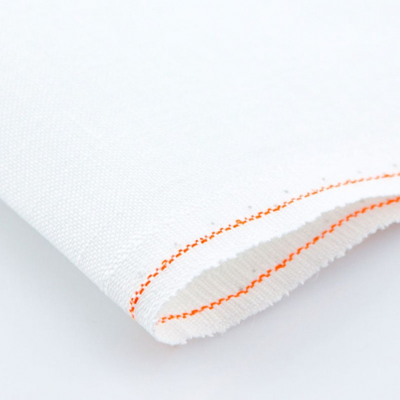 21725_Канва в упаковке Newcastle 40 ct, 48 х 68 см, цвет №100