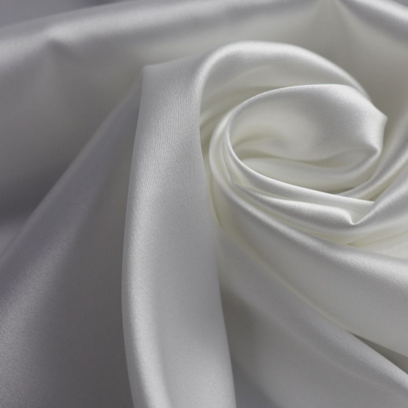 Ткань атлас стрейч 105 г кв.м 98% полиэстер, 2% спандекс шир.150 см арт.Р.15046.02 цв.02 шампань уп.25м