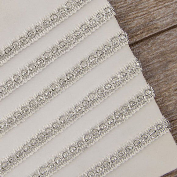 Тесьма PEGA декоративная, белая с люрексом, 9 мм