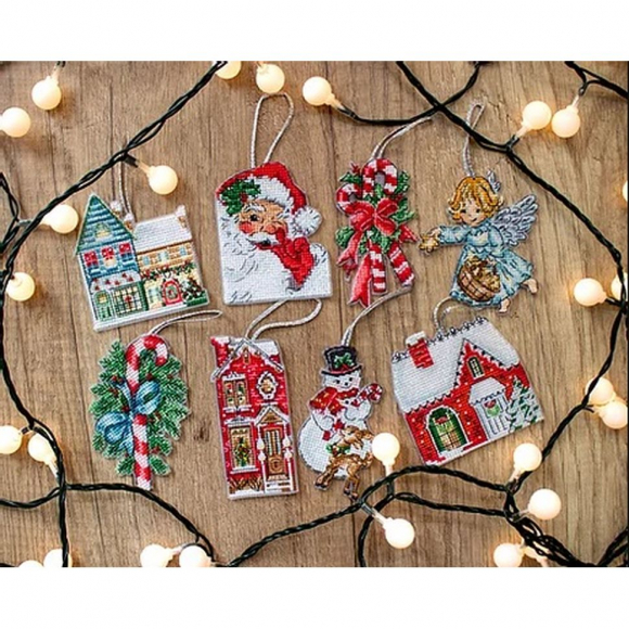 Набор для вышивания LETI арт. L8002 Рождественский набор игрушек 9х8 см Набор для вышивания LETI арт. L8002 Рождественский набор игрушек 9х8 см