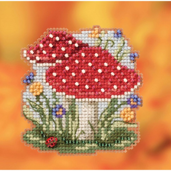 Набор для вышивания бисером MILL HILL Мухоморы 6х7 см