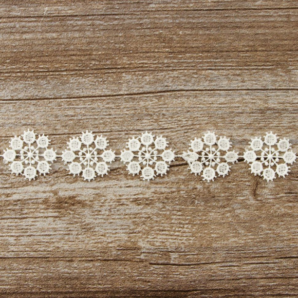185639_Кружево-вышивка на тюле, 15 мм