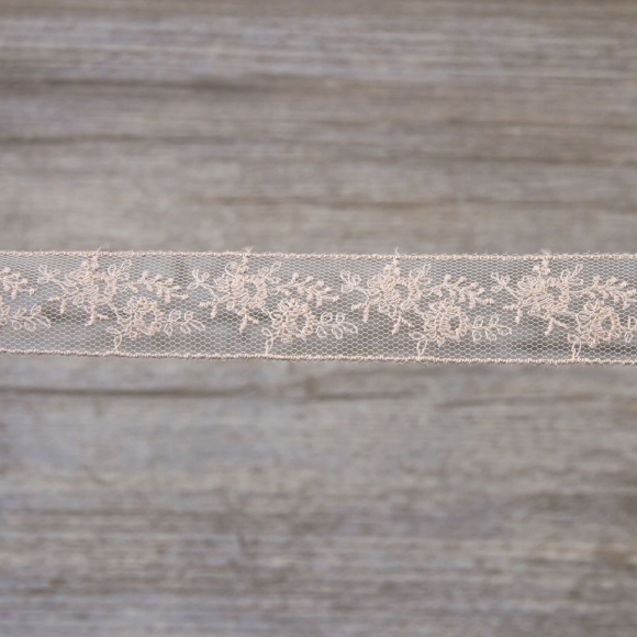 Вышивка на тюле, 23 мм, цвет розовый Вышивка на тюле, 23 мм, цвет розовый