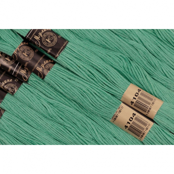Нитки мулине цв.4104 св.бирюзовый 12х10м С-Пб