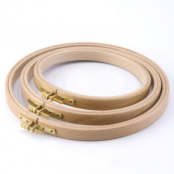 1161_Пяльцы круглые с замком, высота обода 18 мм, диаметр 18,5 см