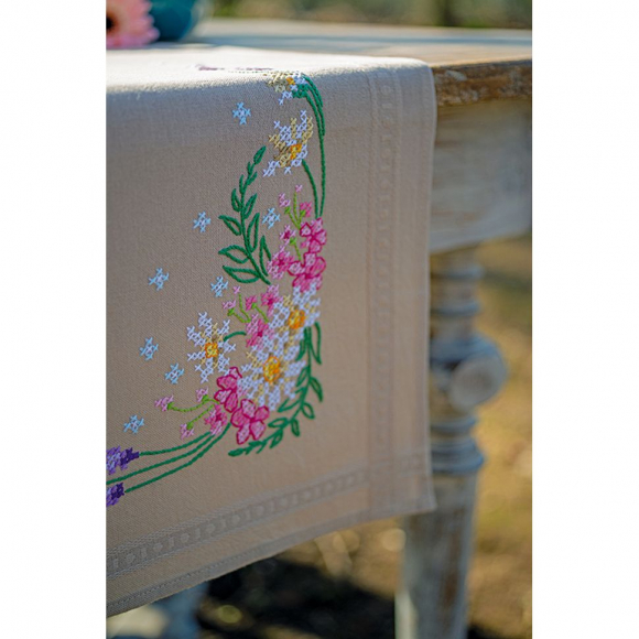 182123_Набор для вышивания дорожки "Весенние цветы"