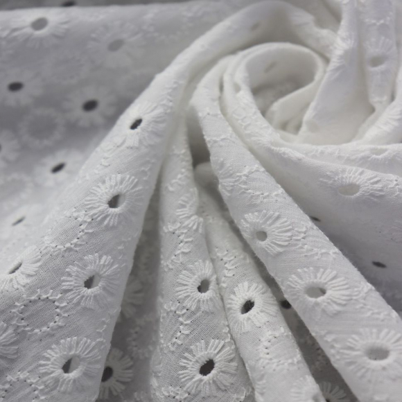 Ткань шитье 145 г кв.м 100% хлопок шир.145 см арт.Р.15303.01 цв.01 белый уп.15м Ткань шитье 145 г кв.м 100% хлопок шир.145 см арт.Р.15303.01 цв.01 белый уп.15м