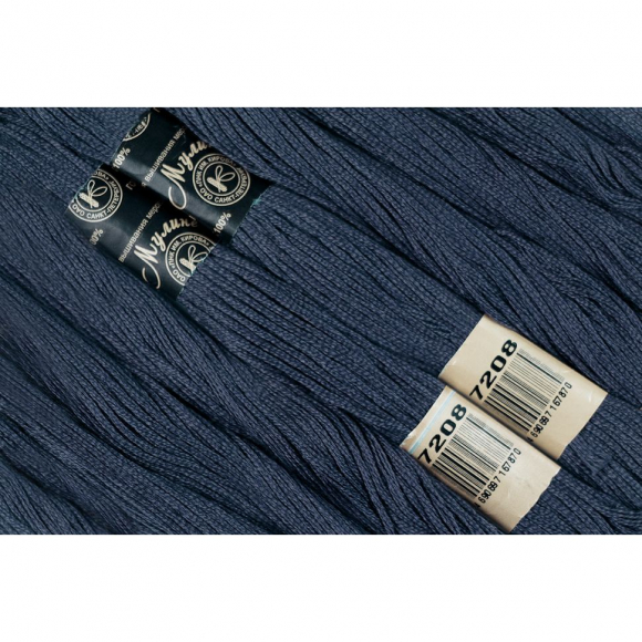 Нитки мулине цв.7208 т.серый 12х10м С-Пб