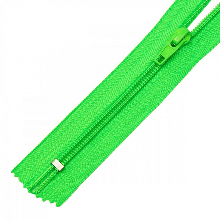 Молния MaxZipper пласт. спираль №5-N 18см н/р цв.F334 ярк.зеленый уп.50шт