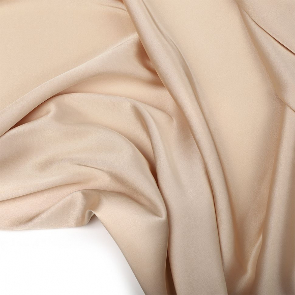 Ткань шелк Армани 90г/м? 97% ПЭ 3% Спандекс шир.150см арт.TBYArm-095 цв.95 пудра-бежевая (серебристый пион) рул.25м Ткань шелк Армани 90г/м? 97% ПЭ 3% Спандекс шир.150см арт.TBYArm-095 цв.95 пудра-бежевая (серебристый пион) рул.25м