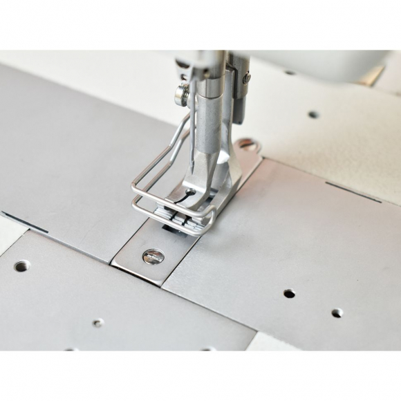 Прямострочная швейная машина с тройным продвижением Aurora A-267-373