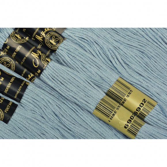 Нитки мулине цв.6902 голубой 12х10м С-Пб