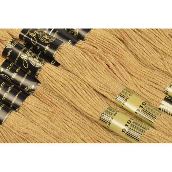 Нитки мулине цв.9101 бежевый 12х10м С-Пб