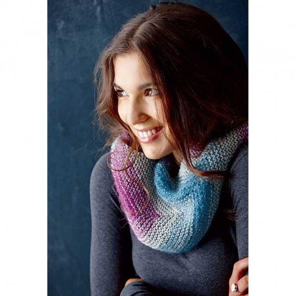 Книга "Вяжем градиентным узором. Модели с мягким переходом цвета: техника "омбре". Спицы" Книга "Вяжем градиентным узором. Модели с мягким переходом цвета: техника "омбре". Спицы"