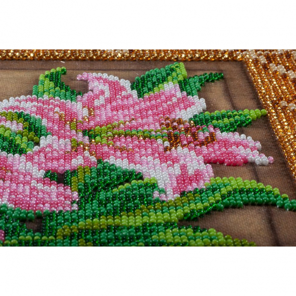 Набор для вышивания бисером КРОШЕ арт. В-410 Благоухающие лилии 20.5x20.5 см