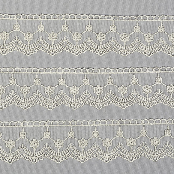 Кружево на сетке арт.TTR.1053A шир.45мм цв.кремовый уп.19,5м Кружево на сетке арт.TTR.1053A шир.45мм цв.кремовый уп.19,5м