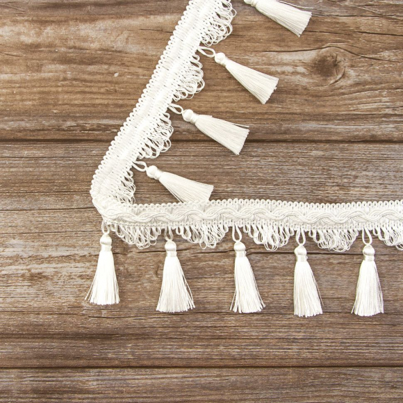 Тесьма с кисточками декоративная PASSAN цвет белый