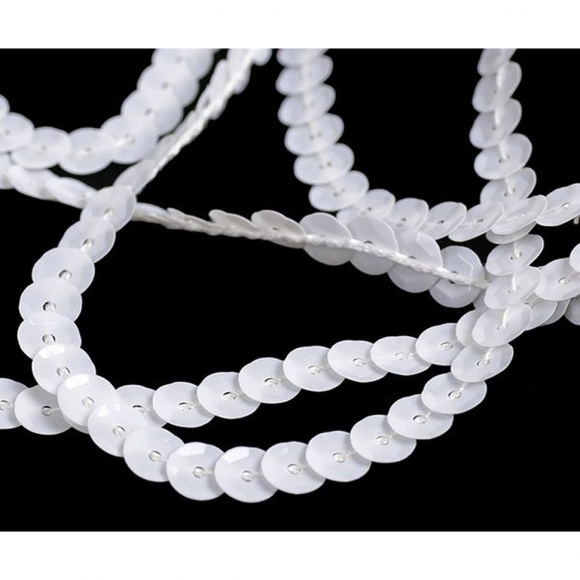 Пайетки на нитях 6мм Silver Base арт.TBY-FLKU06-SB цв.1010 белый уп.73,12м