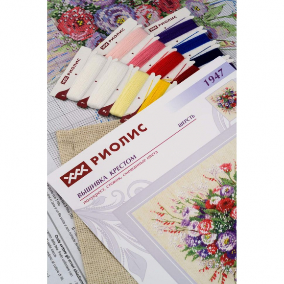 Набор для вышивания РИОЛИС арт.1947 Букет с эустомой и гипсофилой 25х25 см