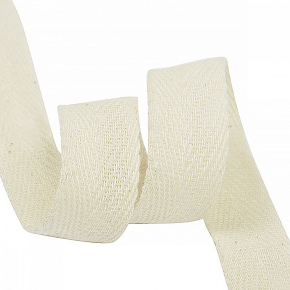 Тесьма киперная 20 мм хлопок 1,8г/см арт.12.2С-256.20.БЕЛЫЙ цв.суровый уп.50м Тесьма киперная 20 мм хлопок 1,8г/см арт.12.2С-256.20.БЕЛЫЙ цв.суровый уп.50м