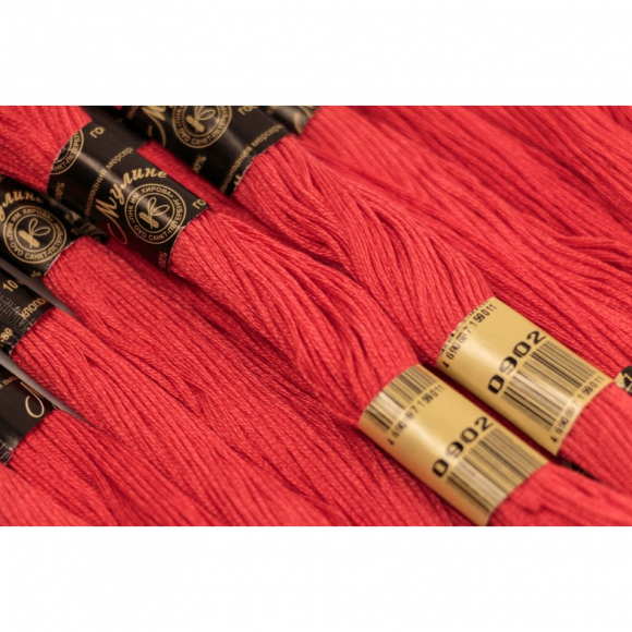 Нитки мулине цв.0902 красный 12х10м С-Пб