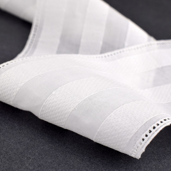 Шитье-вышивка на батисте, прошва, 100 мм, цвет белый