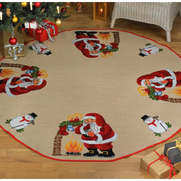 70470_Набор для вышивания коврика под ёлку "Санта Клаус у камина"