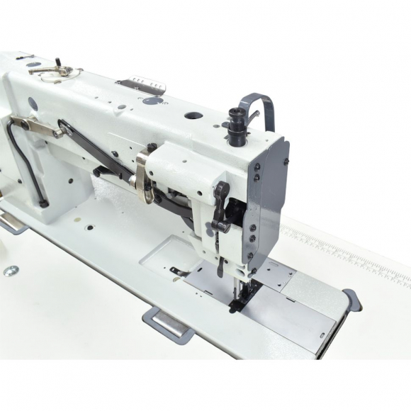 Промышленная швейная машина для сверхтяжелых материалов с увеличенным вылетом рукава/Головка A-878 - вылет рукава 381 мм - межигольное 12,7 мм (тройно Промышленная швейная машина для сверхтяжелых материалов с увеличенным вылетом рукава/Головка A-878 - вылет рукава 381 мм - межигольное 12,7 мм (тройно