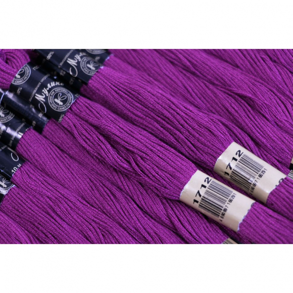 Нитки мулине цв.1712 т.сиреневый 12х10м С-Пб