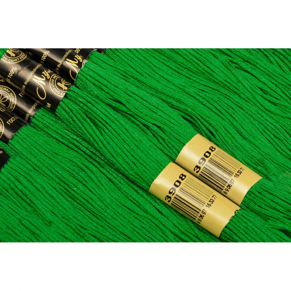 Нитки мулине цв.3908 зеленый 12х10м С-Пб