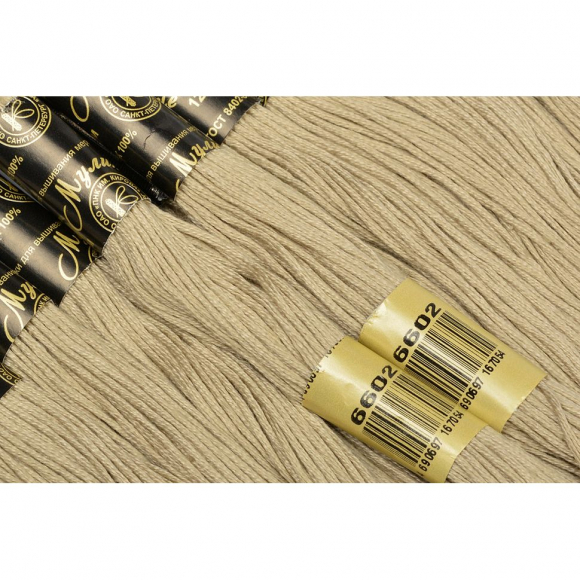 Нитки мулине цв.6602 св.серый 12х10м С-Пб