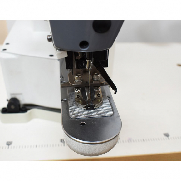 Пуговичная машина Aurora A-1903 (прямой привод)